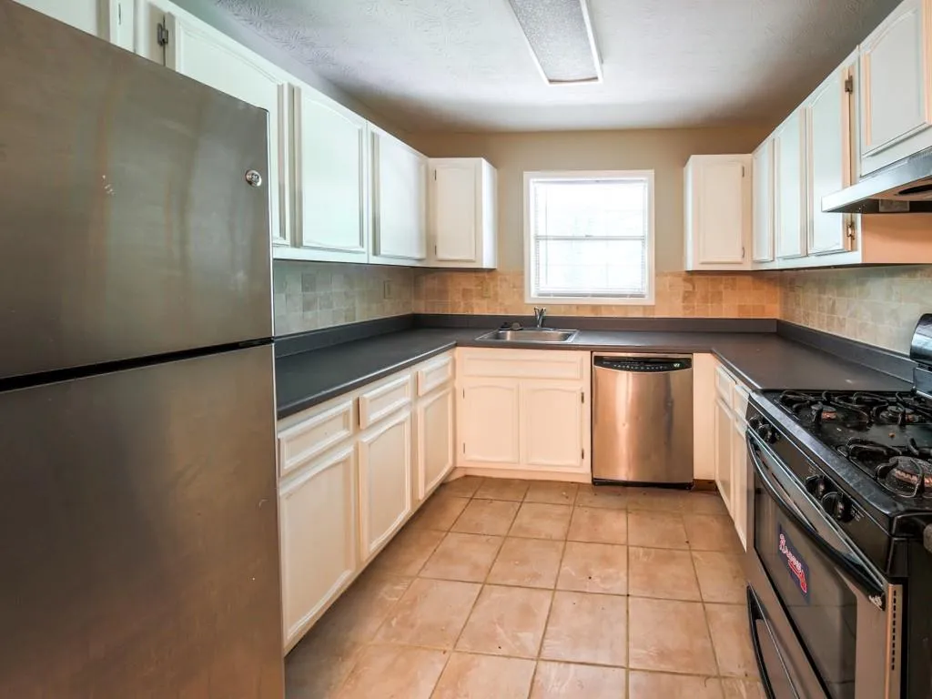 1310 Natchez Trace Unit 1310, Sandy Springs, Georgia 30350, 2 Bedrooms Bedrooms, ,1 BathroomBathrooms,Residential,Sold,1310 Natchez Trace Unit 1310,5580169