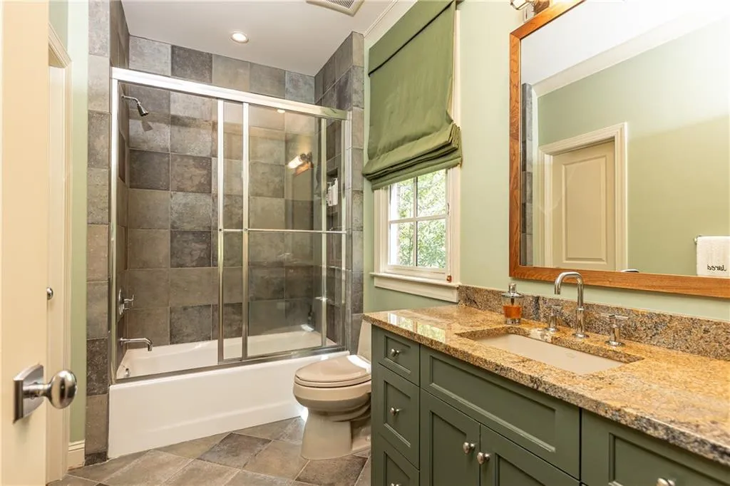 5178 S Trimble Road, Atlanta, Georgia 30342, 6 Bedrooms Bedrooms, ,6 BathroomsBathrooms,Residential,For Sale,5178 S Trimble Road,7622693