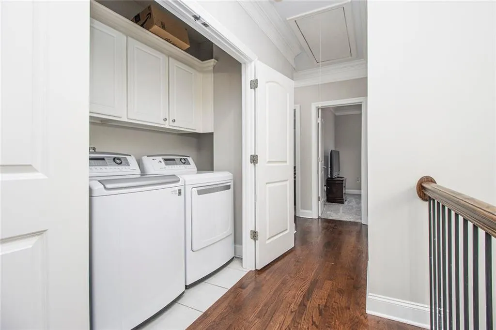 5453 Battery Ln #20 Lane, Atlanta, Georgia 30342, 4 Bedrooms Bedrooms, ,3 BathroomsBathrooms,Residential,Sold,5453 Battery Ln #20 Lane,7493849