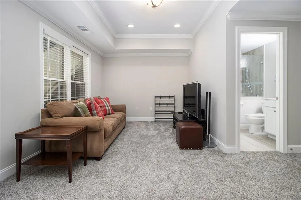 5453 Battery Ln #20 Lane, Atlanta, Georgia 30342, 4 Bedrooms Bedrooms, ,3 BathroomsBathrooms,Residential,Sold,5453 Battery Ln #20 Lane,7493849