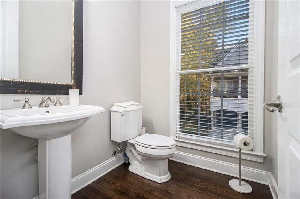 5453 Battery Ln #20 Lane, Atlanta, Georgia 30342, 4 Bedrooms Bedrooms, ,3 BathroomsBathrooms,Residential,Sold,5453 Battery Ln #20 Lane,7493849