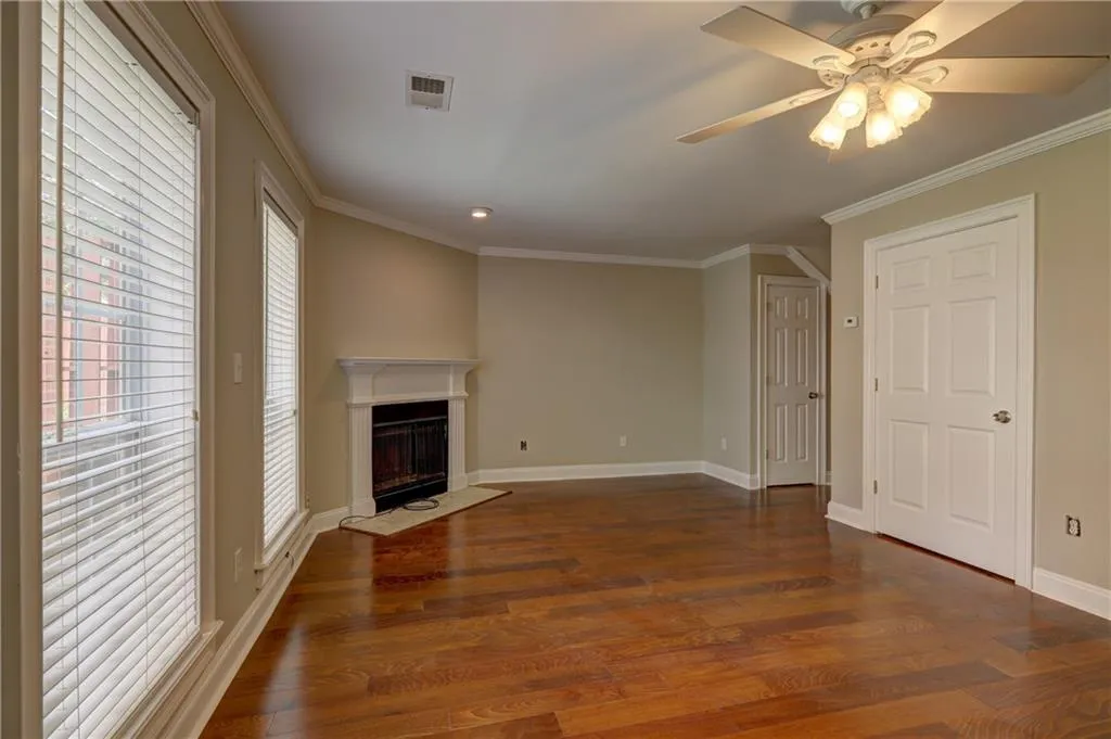 402 Masons Creek Circle, Sandy Springs, Georgia 30350, 2 Bedrooms Bedrooms, ,2 BathroomsBathrooms,Residential,Sold,402 Masons Creek Circle,6899785