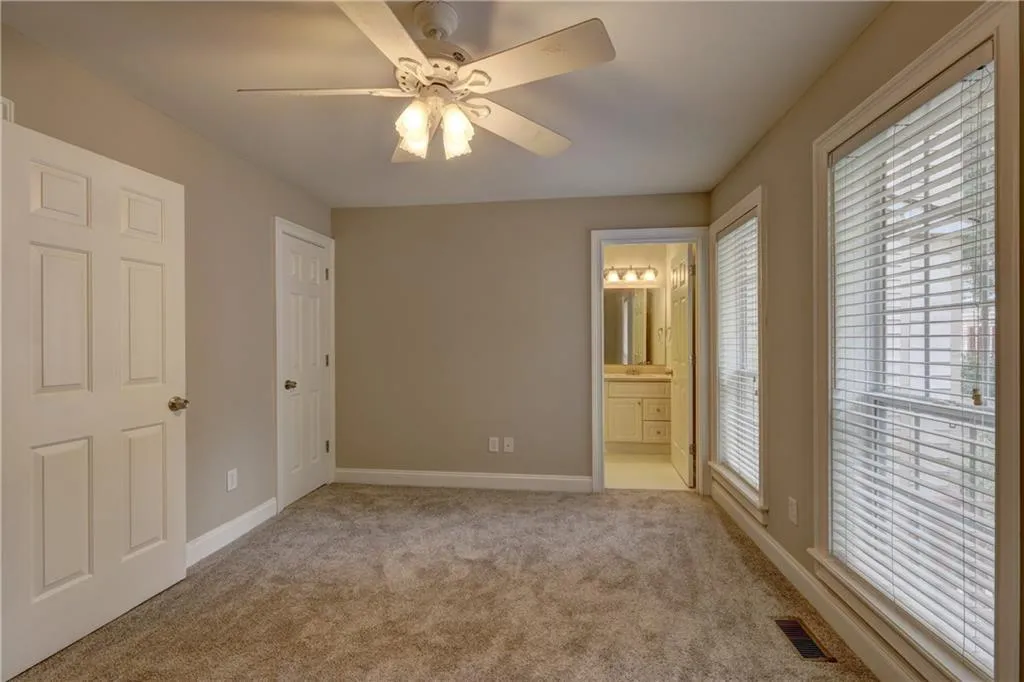 402 Masons Creek Circle, Sandy Springs, Georgia 30350, 2 Bedrooms Bedrooms, ,2 BathroomsBathrooms,Residential,Sold,402 Masons Creek Circle,6899785