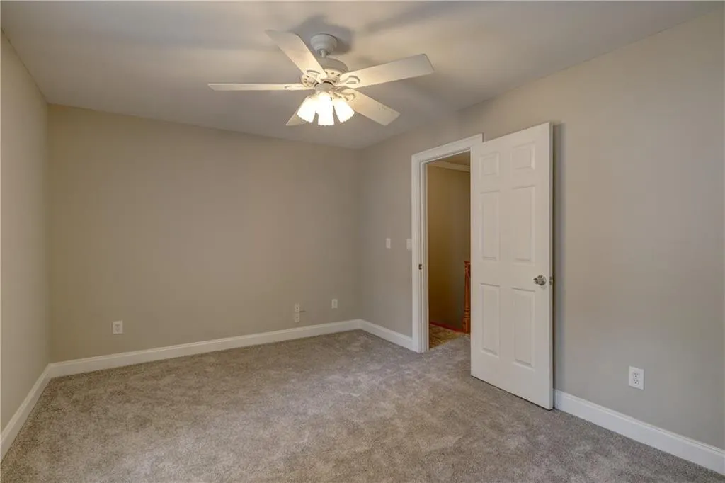 402 Masons Creek Circle, Sandy Springs, Georgia 30350, 2 Bedrooms Bedrooms, ,2 BathroomsBathrooms,Residential,Sold,402 Masons Creek Circle,6899785