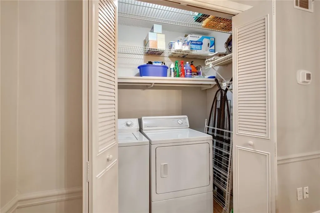 6851 Roswell Road Unit M7, Sandy Springs, Georgia 30328, 4 Bedrooms Bedrooms, ,2 BathroomsBathrooms,Residential,Sold,6851 Roswell Road Unit M7,6766724