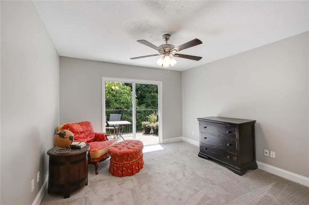 6851 Roswell Road Unit M7, Sandy Springs, Georgia 30328, 4 Bedrooms Bedrooms, ,2 BathroomsBathrooms,Residential,Sold,6851 Roswell Road Unit M7,6766724