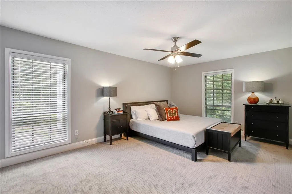 6851 Roswell Road Unit M7, Sandy Springs, Georgia 30328, 4 Bedrooms Bedrooms, ,2 BathroomsBathrooms,Residential,Sold,6851 Roswell Road Unit M7,6766724