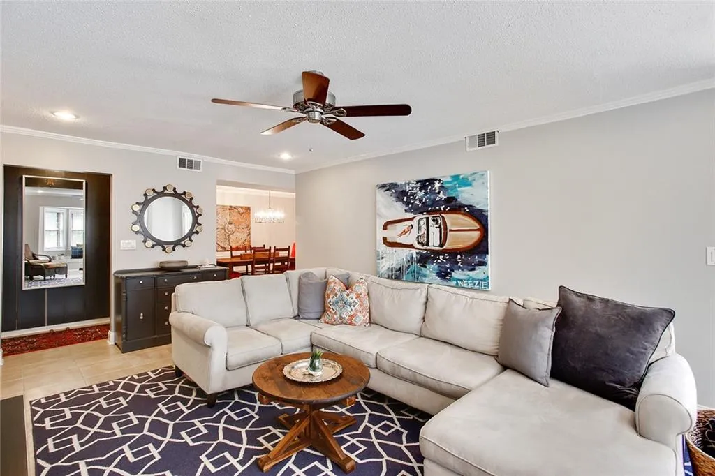 6851 Roswell Road Unit M7, Sandy Springs, Georgia 30328, 4 Bedrooms Bedrooms, ,2 BathroomsBathrooms,Residential,Sold,6851 Roswell Road Unit M7,6766724