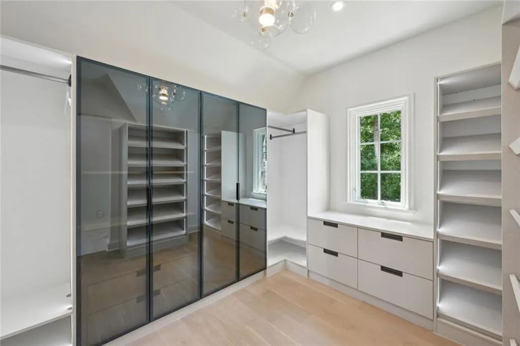 4725 Northside Drive, Atlanta, Georgia 30327, 7 Bedrooms Bedrooms, 0 ,10 BathroomsBathrooms,Residential,For Sale,4725 Northside Drive,7691953