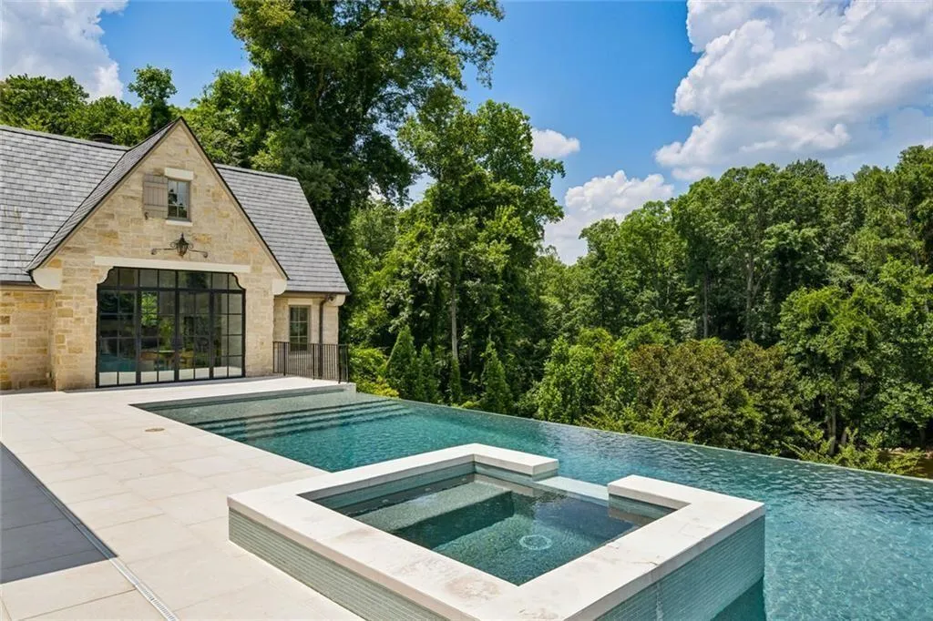 View of guest house / pool house