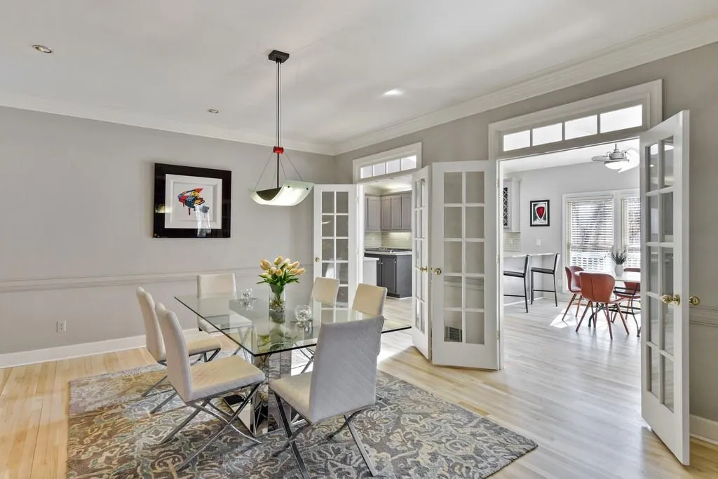205 Grogans Landing, Sandy Springs, Georgia 30350, 5 Bedrooms Bedrooms, ,4 BathroomsBathrooms,Residential,Sold,205 Grogans Landing,6840755