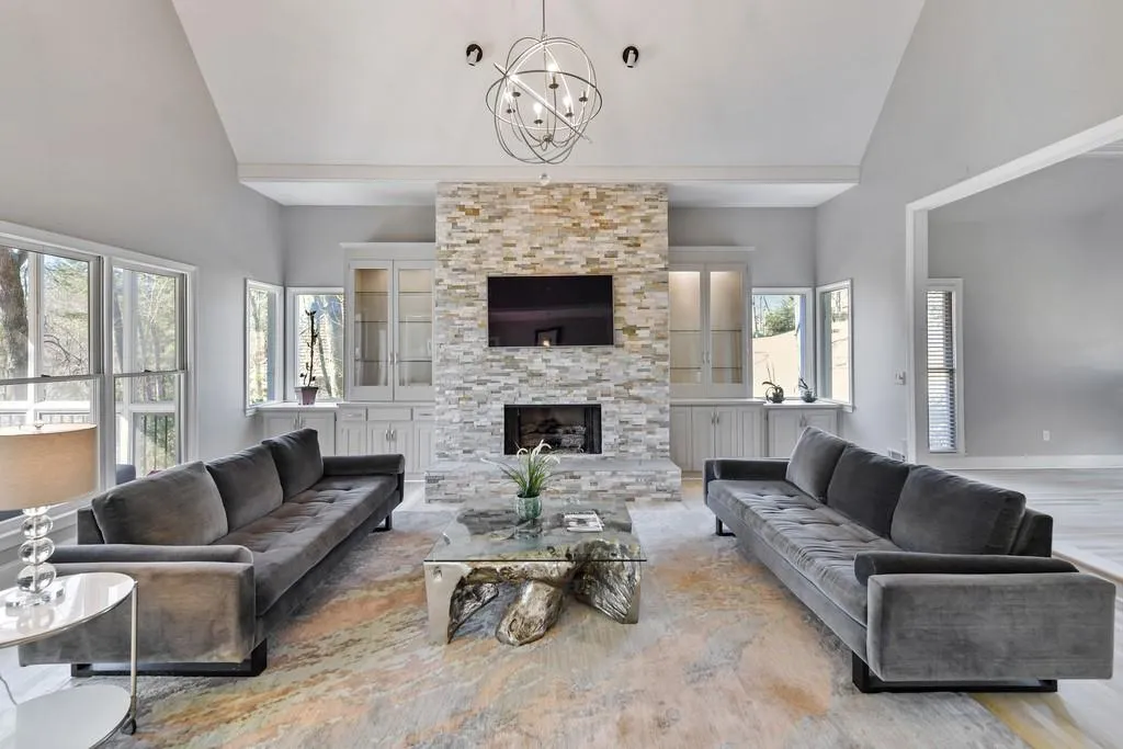 205 Grogans Landing, Sandy Springs, Georgia 30350, 5 Bedrooms Bedrooms, ,4 BathroomsBathrooms,Residential,Sold,205 Grogans Landing,6840755