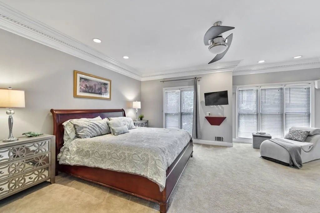 205 Grogans Landing, Sandy Springs, Georgia 30350, 5 Bedrooms Bedrooms, ,4 BathroomsBathrooms,Residential,Sold,205 Grogans Landing,6840755