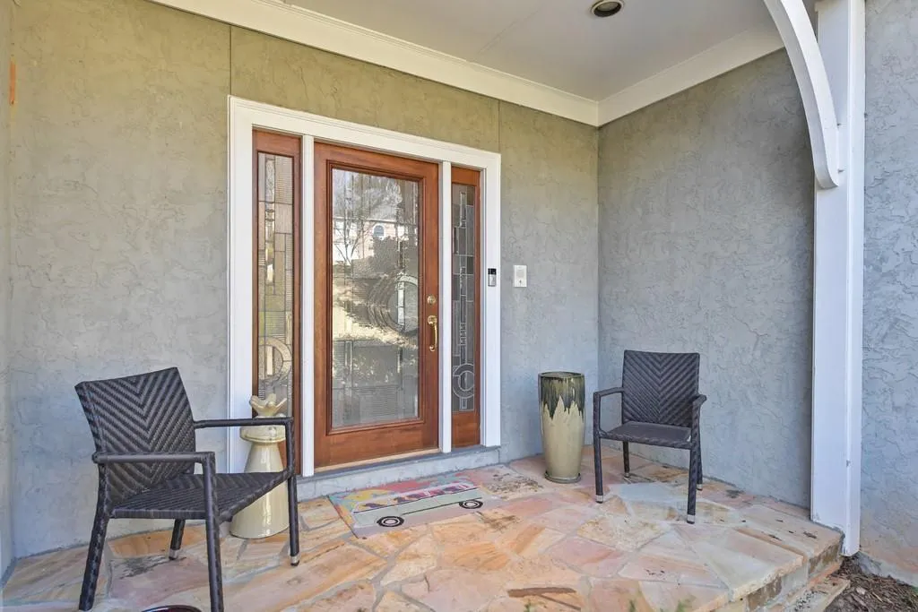 205 Grogans Landing, Sandy Springs, Georgia 30350, 5 Bedrooms Bedrooms, ,4 BathroomsBathrooms,Residential,Sold,205 Grogans Landing,6840755