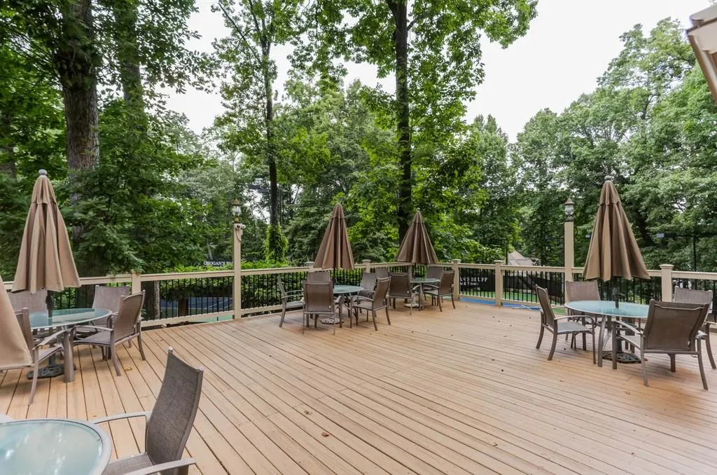 205 Grogans Landing, Sandy Springs, Georgia 30350, 5 Bedrooms Bedrooms, ,4 BathroomsBathrooms,Residential,Sold,205 Grogans Landing,6840755
