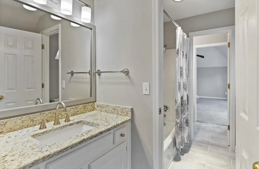 205 Grogans Landing, Sandy Springs, Georgia 30350, 5 Bedrooms Bedrooms, ,4 BathroomsBathrooms,Residential,Sold,205 Grogans Landing,6840755