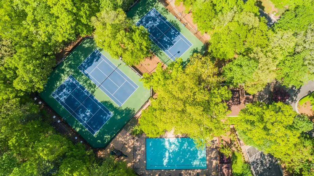 205 Grogans Landing, Sandy Springs, Georgia 30350, 5 Bedrooms Bedrooms, ,4 BathroomsBathrooms,Residential,Sold,205 Grogans Landing,6840755