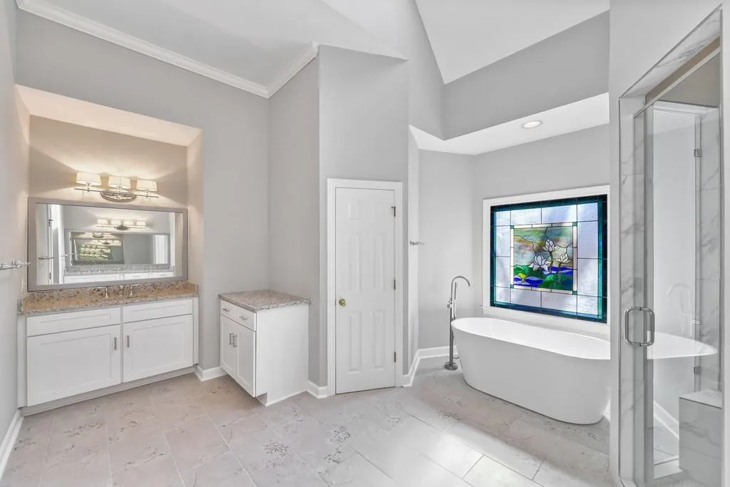 205 Grogans Landing, Sandy Springs, Georgia 30350, 5 Bedrooms Bedrooms, ,4 BathroomsBathrooms,Residential,Sold,205 Grogans Landing,6840755
