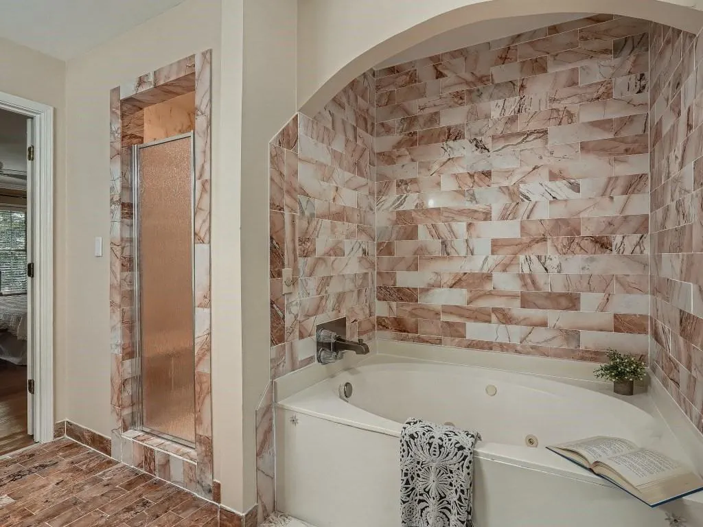 6125 Blackwater Trail, Atlanta, Georgia 30328, 5 Bedrooms Bedrooms, ,4 BathroomsBathrooms,Residential,Sold,6125 Blackwater Trail,7085799