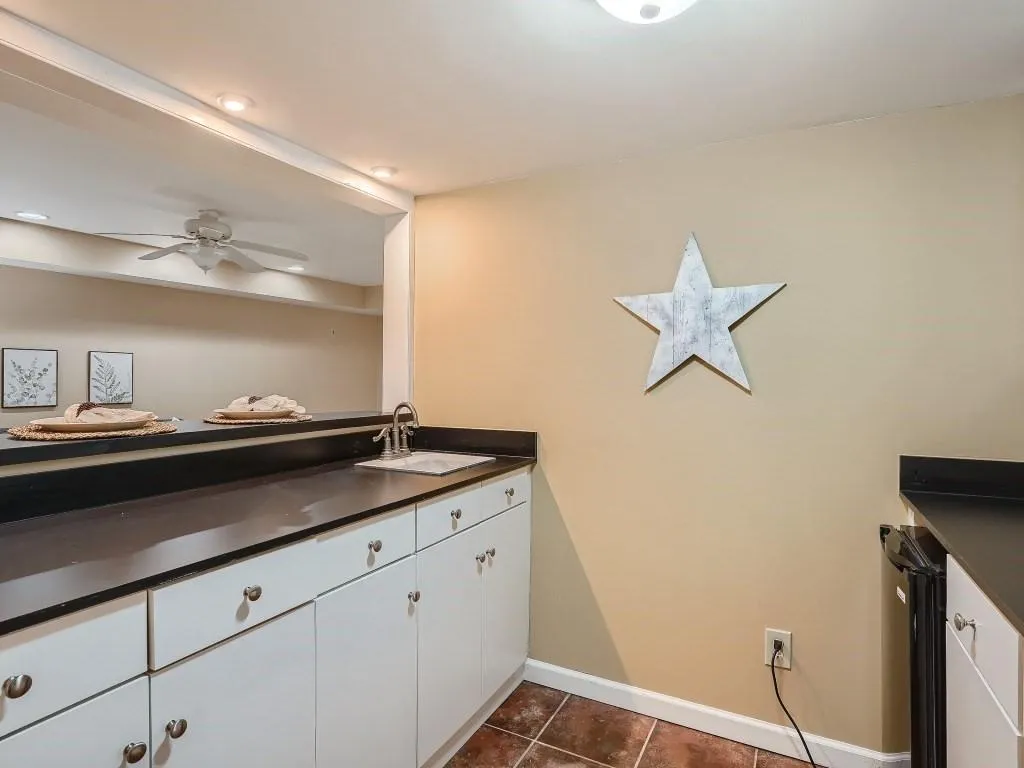 6125 Blackwater Trail, Atlanta, Georgia 30328, 5 Bedrooms Bedrooms, ,4 BathroomsBathrooms,Residential,Sold,6125 Blackwater Trail,7085799