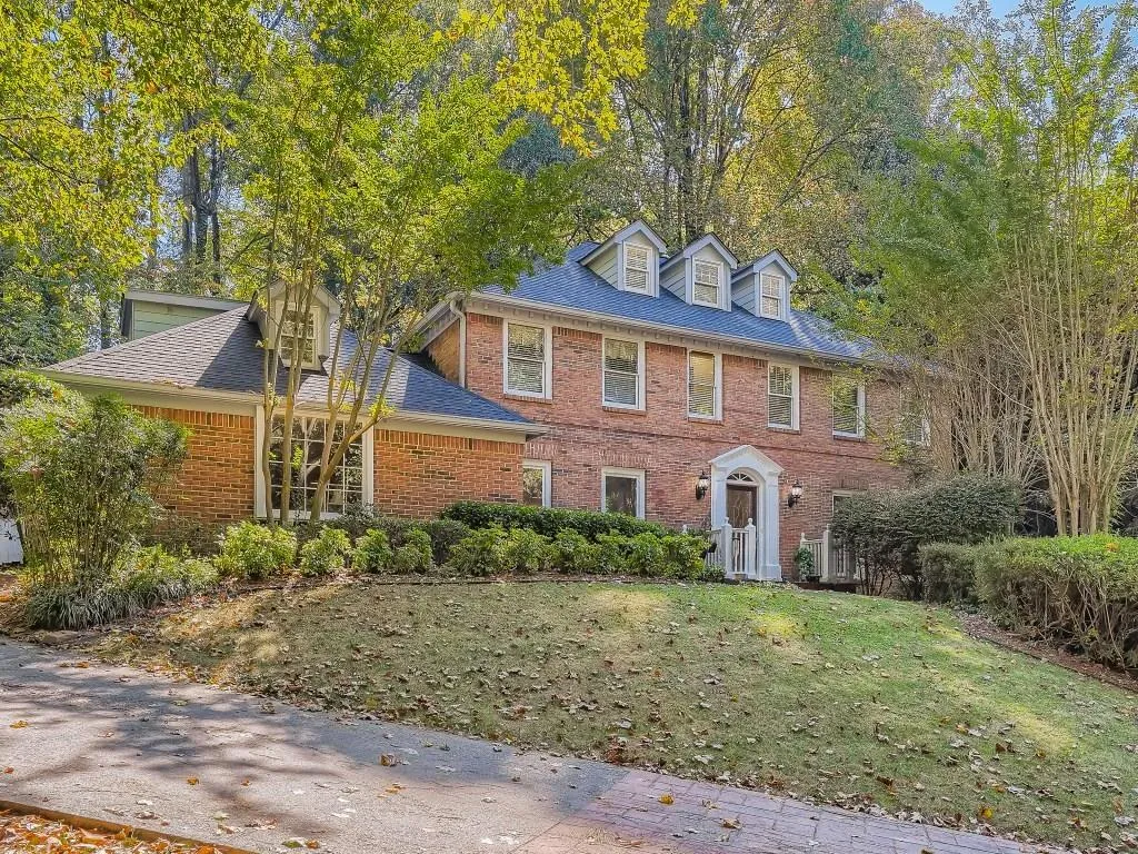 6125 Blackwater Trail, Atlanta, Georgia 30328, 5 Bedrooms Bedrooms, ,4 BathroomsBathrooms,Residential,Sold,6125 Blackwater Trail,7085799