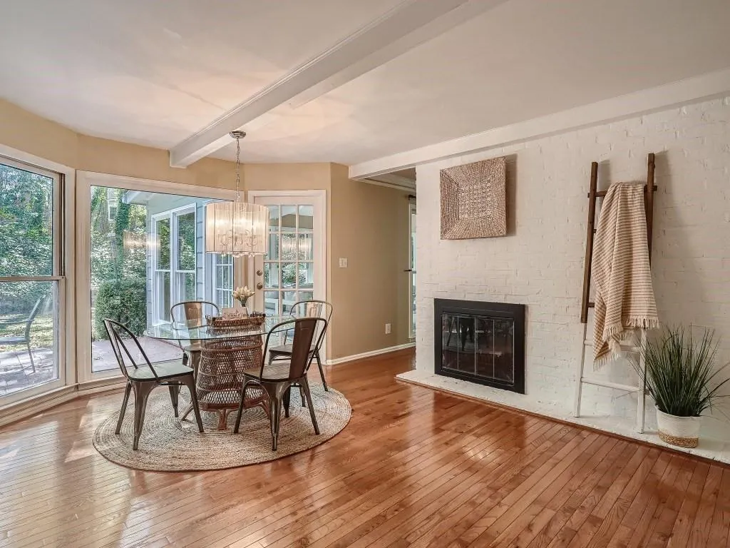 6125 Blackwater Trail, Atlanta, Georgia 30328, 5 Bedrooms Bedrooms, ,4 BathroomsBathrooms,Residential,Sold,6125 Blackwater Trail,7085799