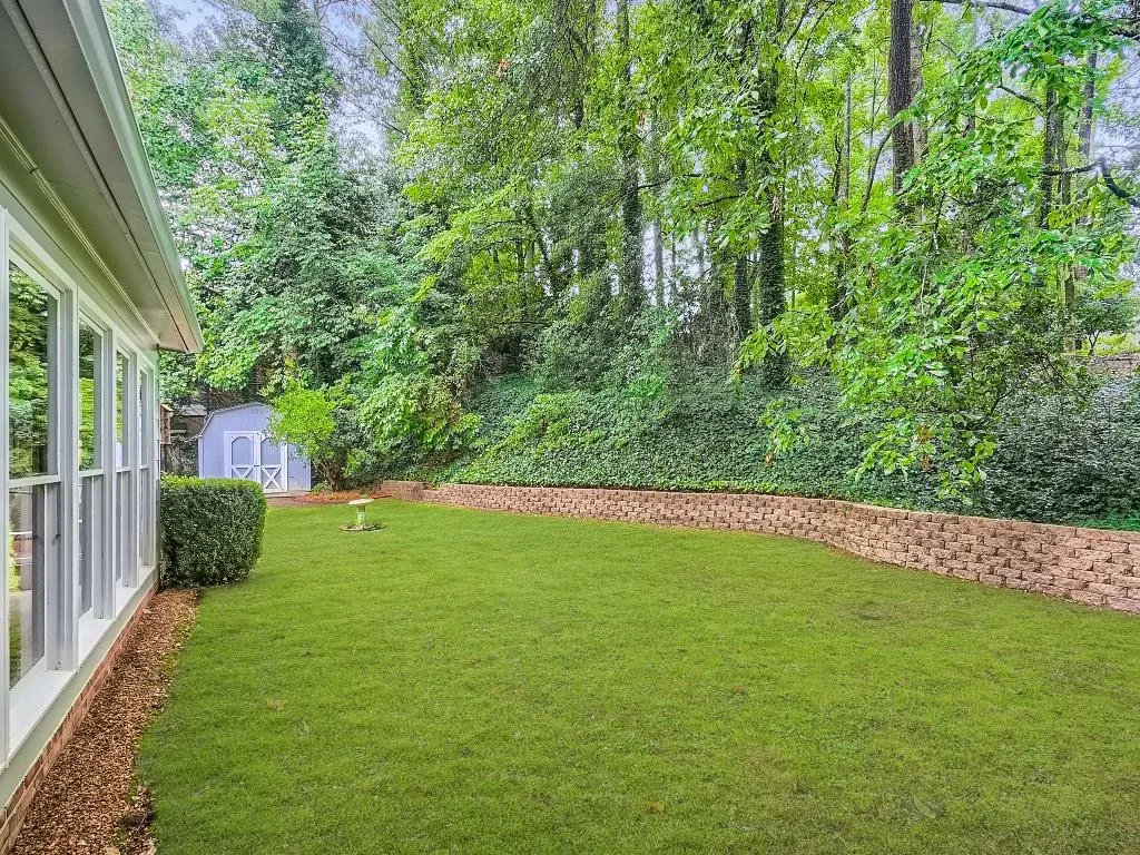 6125 Blackwater Trail, Atlanta, Georgia 30328, 5 Bedrooms Bedrooms, ,4 BathroomsBathrooms,Residential,Sold,6125 Blackwater Trail,7085799