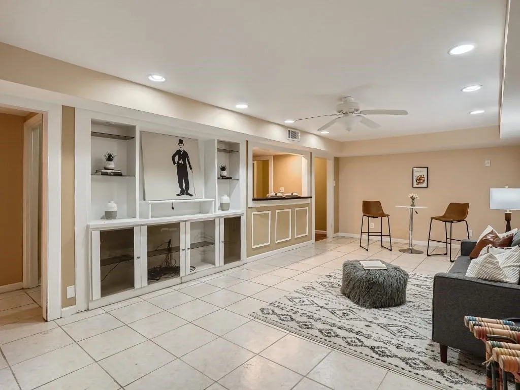 6125 Blackwater Trail, Atlanta, Georgia 30328, 5 Bedrooms Bedrooms, ,4 BathroomsBathrooms,Residential,Sold,6125 Blackwater Trail,7085799