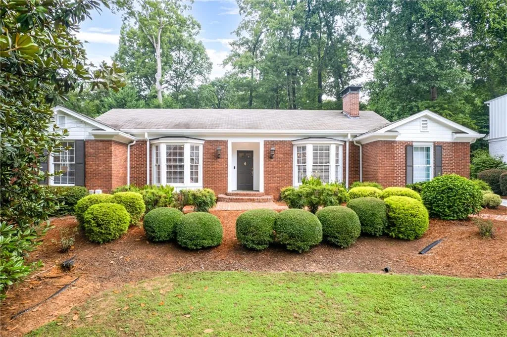 558 Timberland Drive, Atlanta, Georgia 30342, 3 Bedrooms Bedrooms, ,3 BathroomsBathrooms,Residential,Sold,558 Timberland Drive,7477823