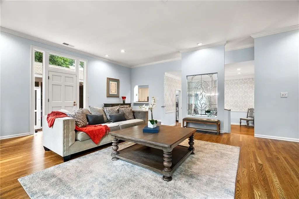 558 Timberland Drive, Atlanta, Georgia 30342, 3 Bedrooms Bedrooms, ,3 BathroomsBathrooms,Residential,Sold,558 Timberland Drive,7477823