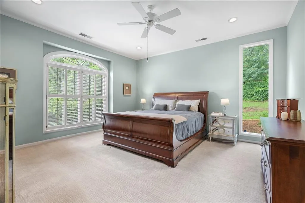 558 Timberland Drive, Atlanta, Georgia 30342, 3 Bedrooms Bedrooms, ,3 BathroomsBathrooms,Residential,Sold,558 Timberland Drive,7477823