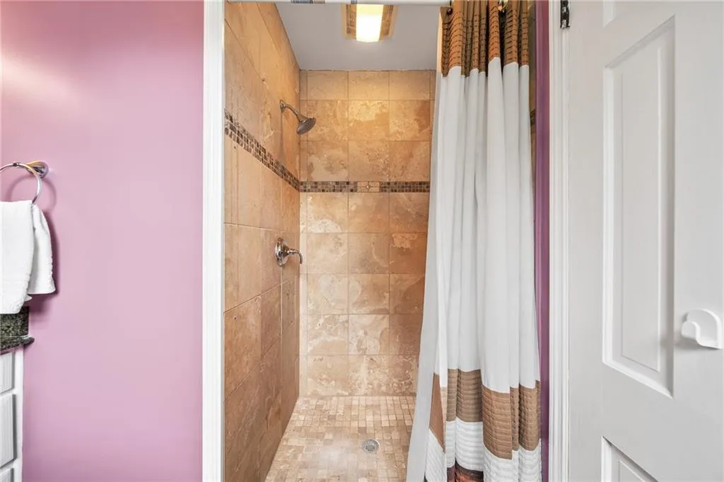 558 Timberland Drive, Atlanta, Georgia 30342, 3 Bedrooms Bedrooms, ,3 BathroomsBathrooms,Residential,Sold,558 Timberland Drive,7477823