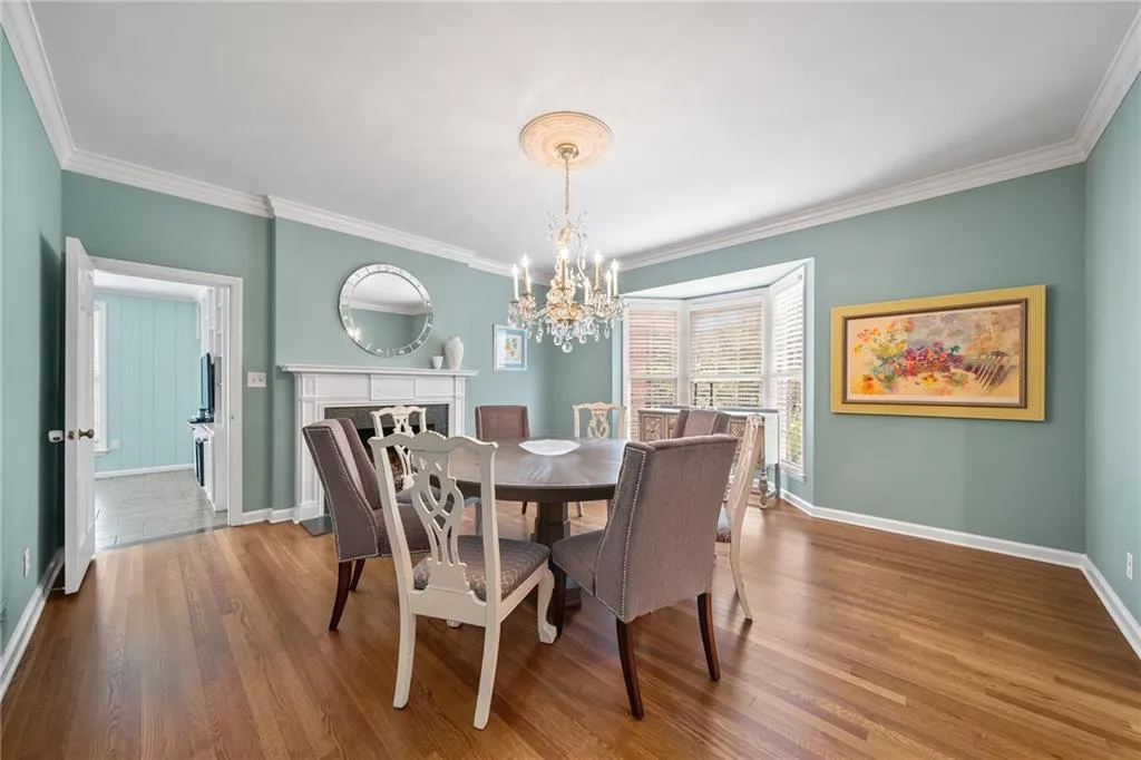 558 Timberland Drive, Atlanta, Georgia 30342, 3 Bedrooms Bedrooms, ,3 BathroomsBathrooms,Residential,Sold,558 Timberland Drive,7477823