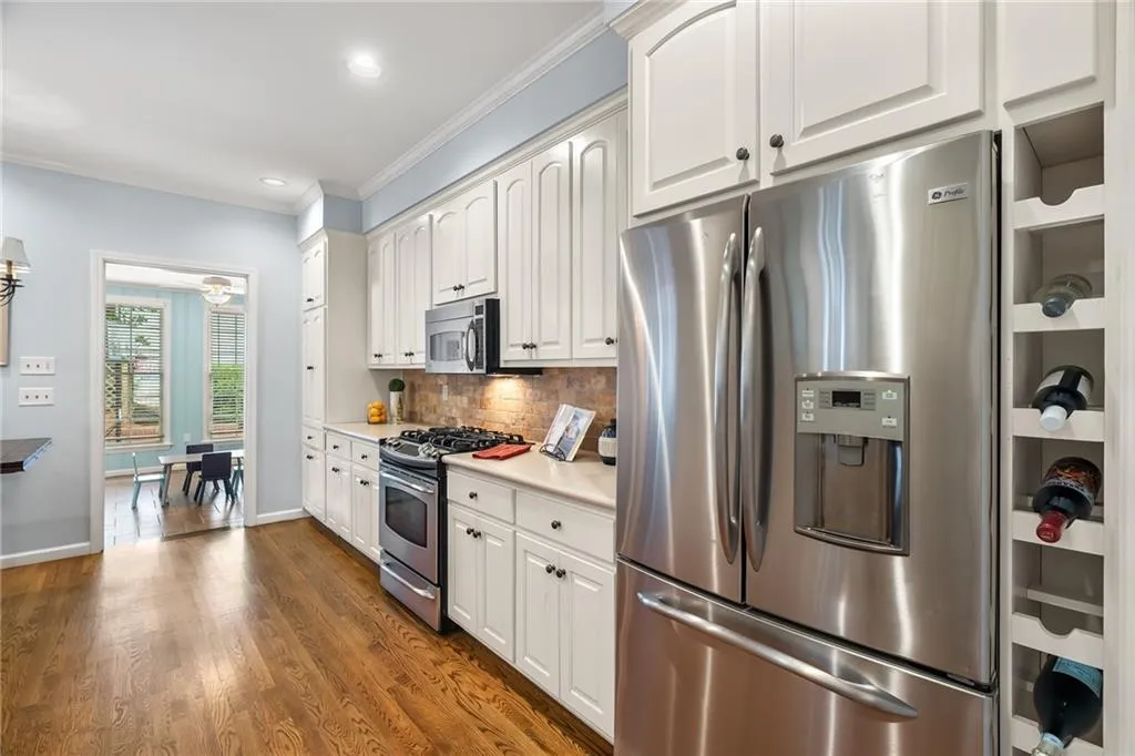 558 Timberland Drive, Atlanta, Georgia 30342, 3 Bedrooms Bedrooms, ,3 BathroomsBathrooms,Residential,Sold,558 Timberland Drive,7477823