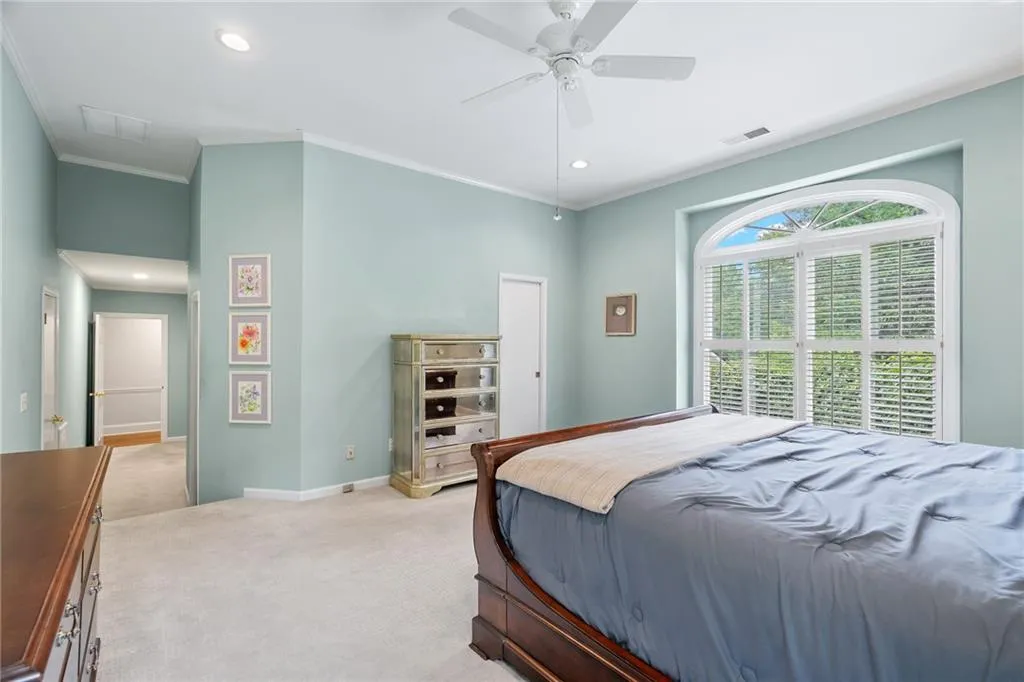 558 Timberland Drive, Atlanta, Georgia 30342, 3 Bedrooms Bedrooms, ,3 BathroomsBathrooms,Residential,Sold,558 Timberland Drive,7477823