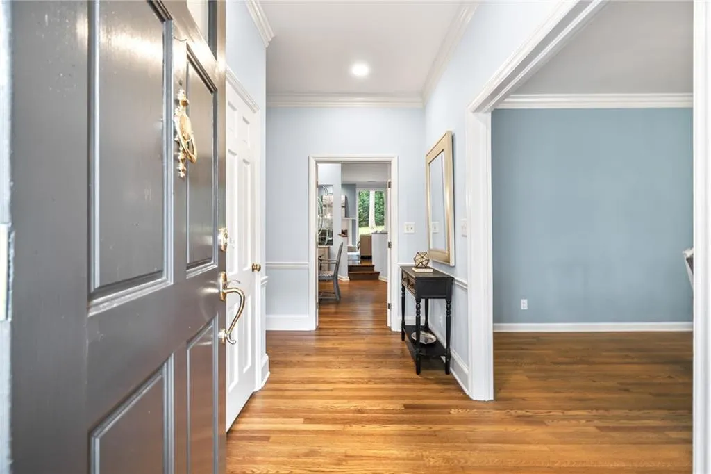 558 Timberland Drive, Atlanta, Georgia 30342, 3 Bedrooms Bedrooms, ,3 BathroomsBathrooms,Residential,Sold,558 Timberland Drive,7477823