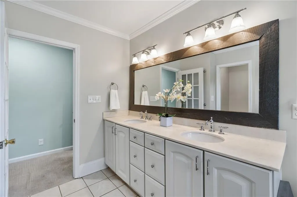 558 Timberland Drive, Atlanta, Georgia 30342, 3 Bedrooms Bedrooms, ,3 BathroomsBathrooms,Residential,Sold,558 Timberland Drive,7477823