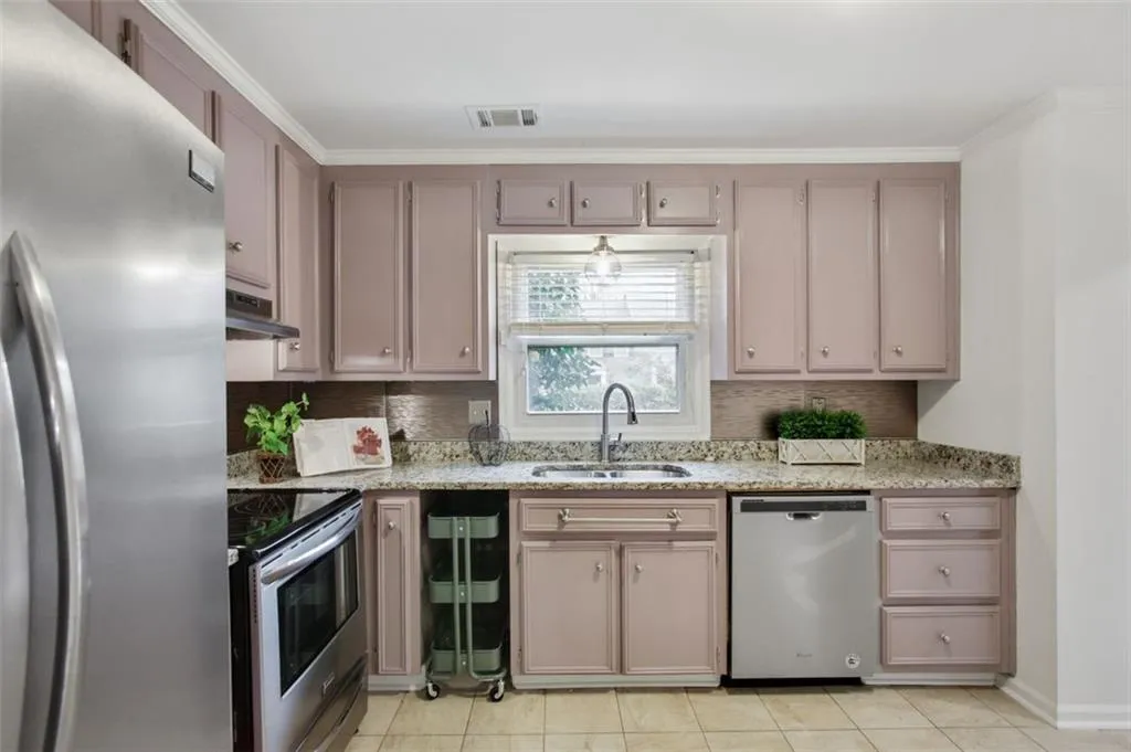 110 Towergate Pl, Atlanta, Georgia 30350, 2 Bedrooms Bedrooms, ,2 BathroomsBathrooms,Residential,Sold,110 Towergate Pl,7017885