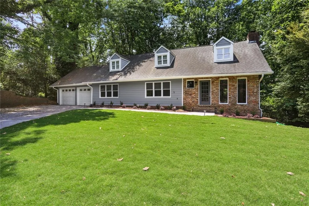 310 Amherst Court, Sandy Springs, Georgia 30328, 6 Bedrooms Bedrooms, ,4 BathroomsBathrooms,Residential,Sold,310 Amherst Court,7076014