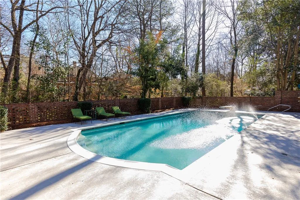 5235 Vernon Springs Trail, Sandy Springs, Georgia 30327, 4 Bedrooms Bedrooms, ,3 BathroomsBathrooms,Residential,Sold,5235 Vernon Springs Trail,6681038