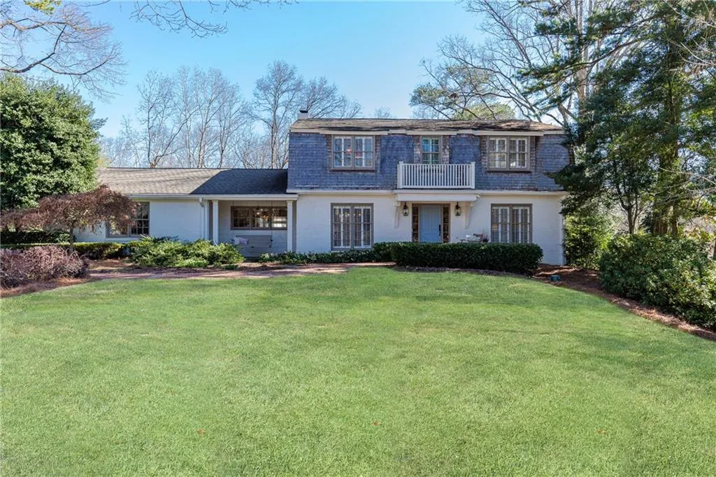 5235 Vernon Springs Trail, Sandy Springs, Georgia 30327, 4 Bedrooms Bedrooms, ,3 BathroomsBathrooms,Residential,Sold,5235 Vernon Springs Trail,6681038