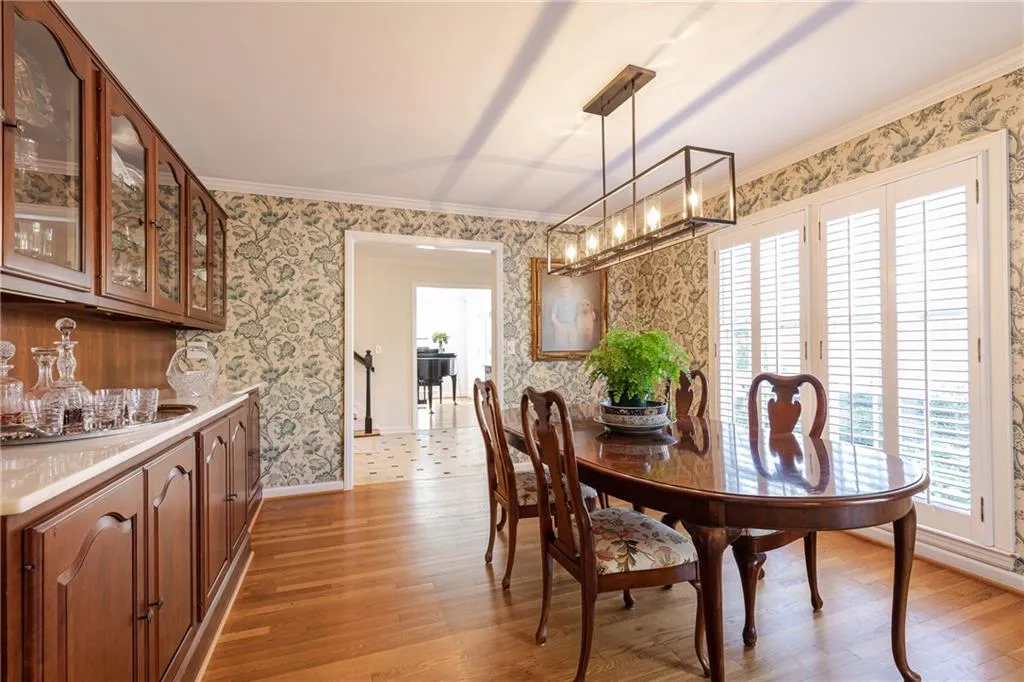 5235 Vernon Springs Trail, Sandy Springs, Georgia 30327, 4 Bedrooms Bedrooms, ,3 BathroomsBathrooms,Residential,Sold,5235 Vernon Springs Trail,6681038