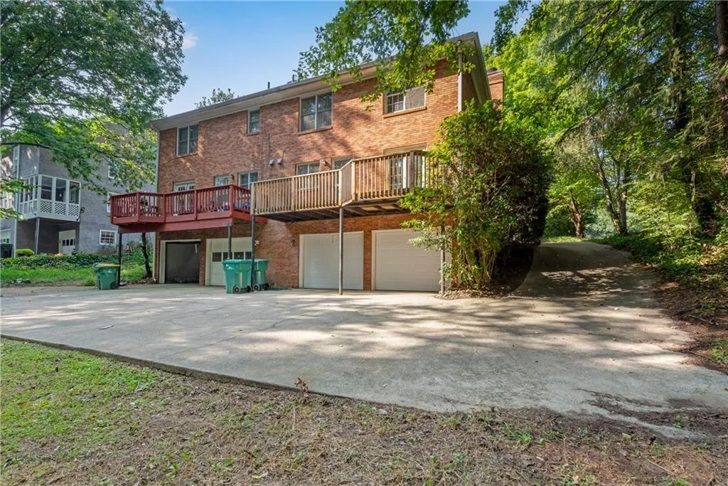 8975 Carroll Manor Drive, Sandy Springs, Georgia 30350, 3 Bedrooms Bedrooms, ,2 BathroomsBathrooms,Residential,Sold,8975 Carroll Manor Drive,7265061