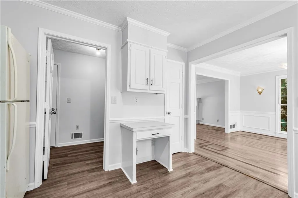 8975 Carroll Manor Drive, Sandy Springs, Georgia 30350, 3 Bedrooms Bedrooms, ,2 BathroomsBathrooms,Residential,Sold,8975 Carroll Manor Drive,7265061