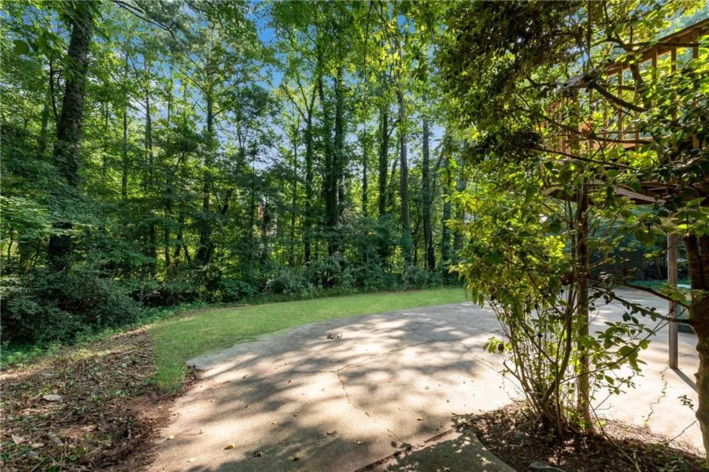 8975 Carroll Manor Drive, Sandy Springs, Georgia 30350, 3 Bedrooms Bedrooms, ,2 BathroomsBathrooms,Residential,Sold,8975 Carroll Manor Drive,7265061