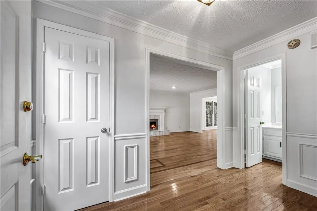 8975 Carroll Manor Drive, Sandy Springs, Georgia 30350, 3 Bedrooms Bedrooms, ,2 BathroomsBathrooms,Residential,Sold,8975 Carroll Manor Drive,7265061