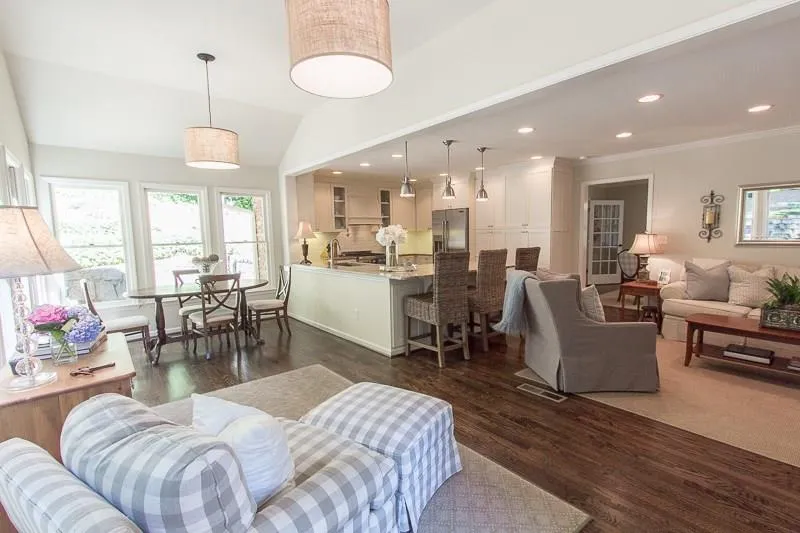 825 Starlight Drive, Atlanta, Georgia 30342, 3 Bedrooms Bedrooms, ,2 BathroomsBathrooms,Residential,Sold,825 Starlight Drive,5703614