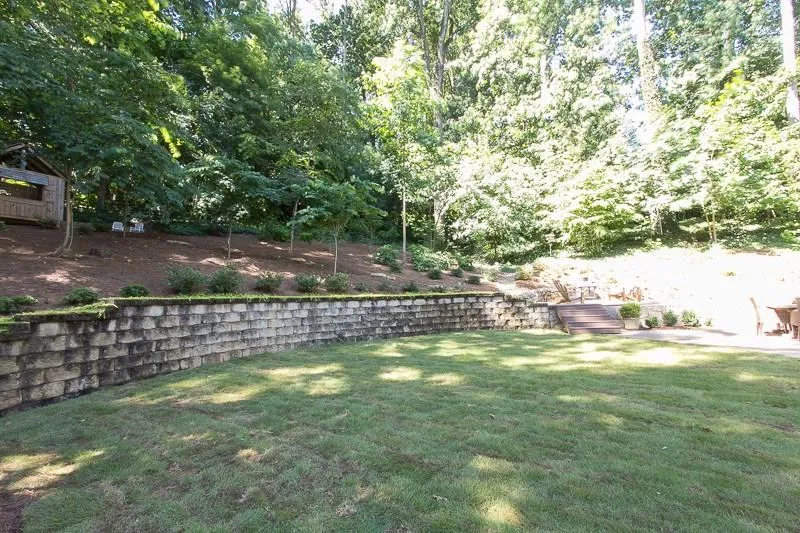 825 Starlight Drive, Atlanta, Georgia 30342, 3 Bedrooms Bedrooms, ,2 BathroomsBathrooms,Residential,Sold,825 Starlight Drive,5703614