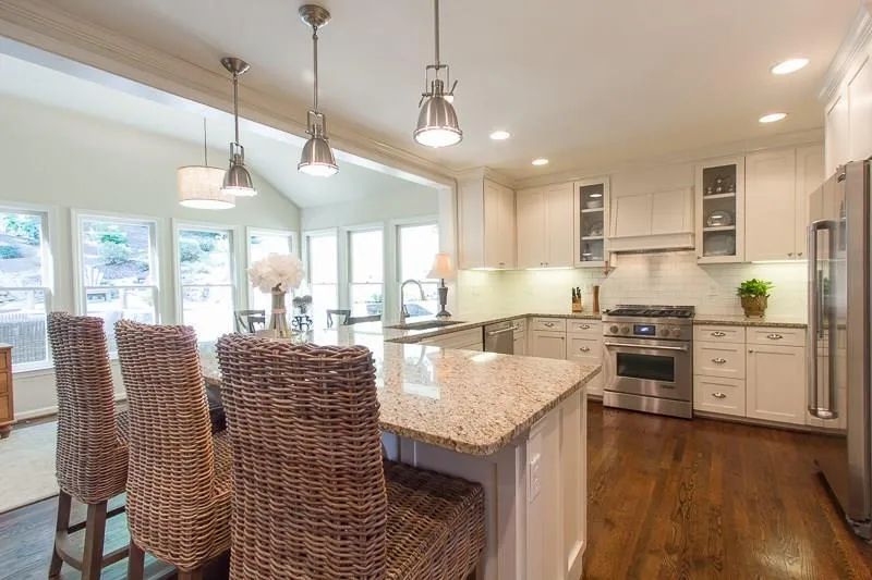 825 Starlight Drive, Atlanta, Georgia 30342, 3 Bedrooms Bedrooms, ,2 BathroomsBathrooms,Residential,Sold,825 Starlight Drive,5703614