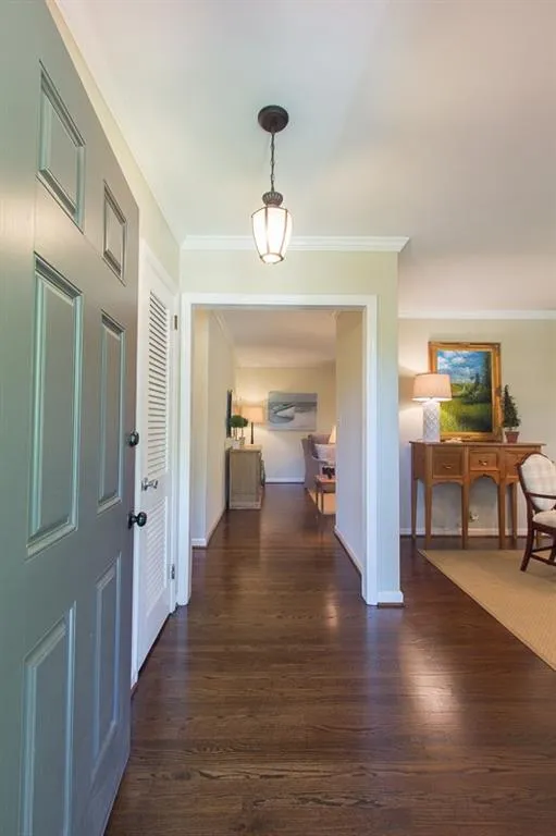 825 Starlight Drive, Atlanta, Georgia 30342, 3 Bedrooms Bedrooms, ,2 BathroomsBathrooms,Residential,Sold,825 Starlight Drive,5703614